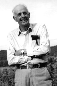 Photo of Wendell Berry.